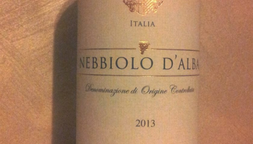 Nebbiolo2BdAlba2BGiacosa2BLeone2Be2Bfigli2BNeive2BDOC
