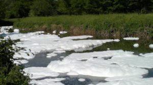 schiuma fiume 300x168