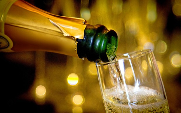 champagne prosecco stappati