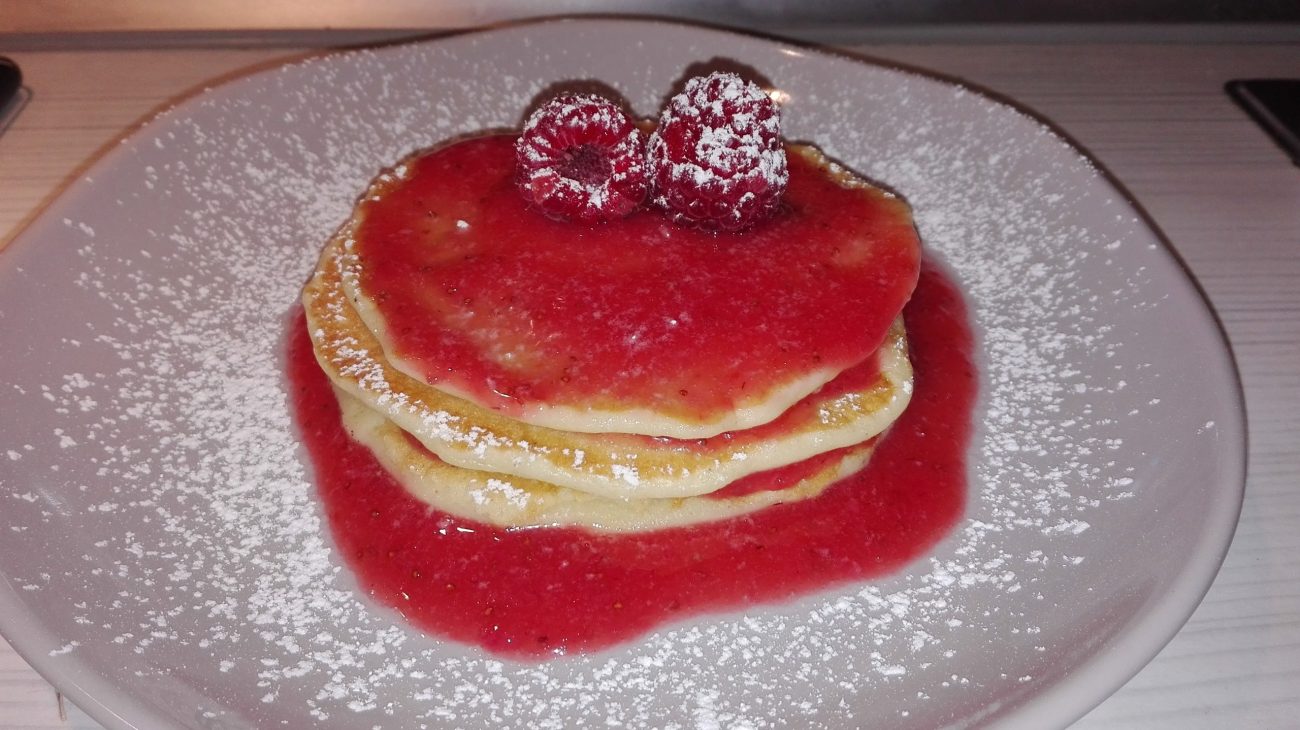 ricetta pancake alle fragole 2 scaled