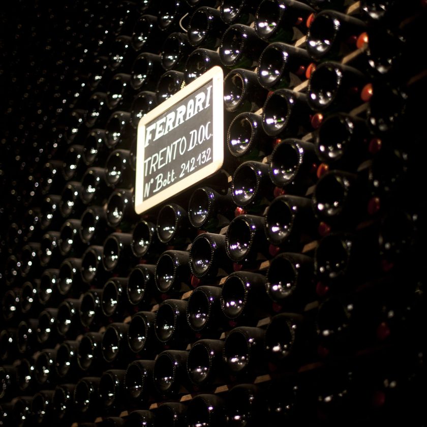8 Ferrari interno cantina