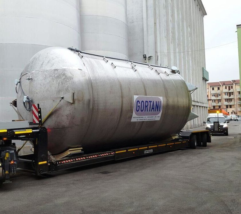 arrivo autoclave in cantina Casarsa 1