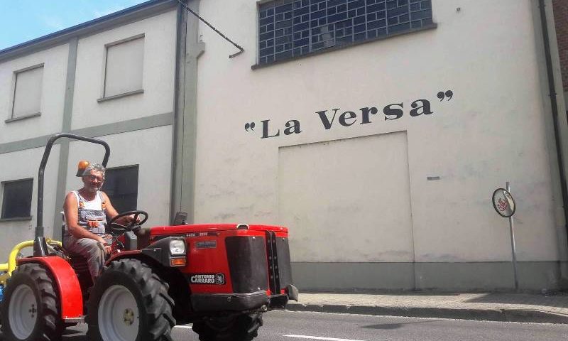 cantina la versa trattore vendemmia lombardia