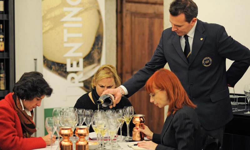 mostra vini del trentino palazzo roccabruna