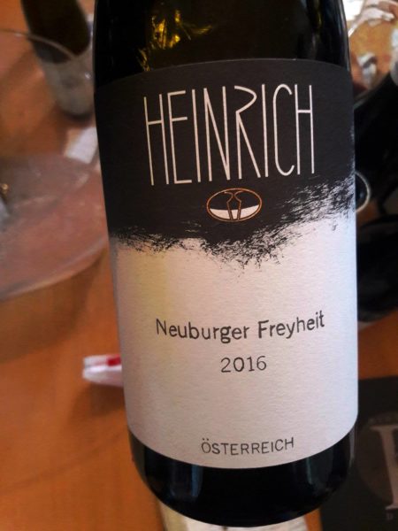 neuburger freyhelt heinrich weingut