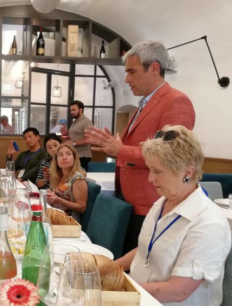Bottiglia di vino piu leggera per lambiente No della Puglia del Primitivo cooperativo 1 Copia