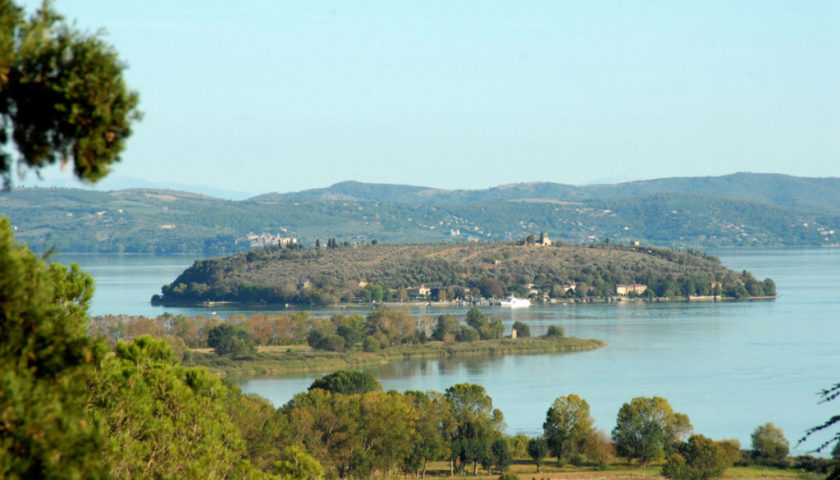 Notte rosa sul lago con Trasimeno Rosé Festival 1024x688 1