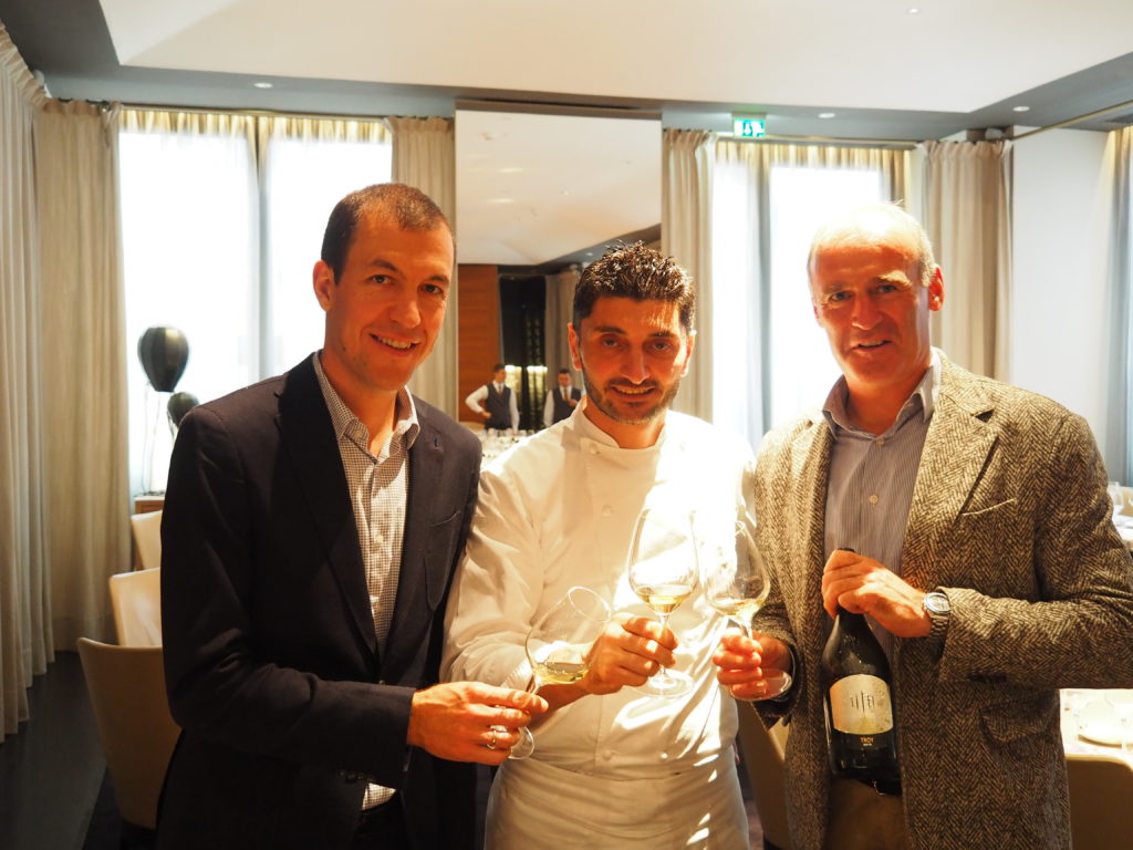 wolfgang Klotz Andrea Aprea Willi Sturz cantina kellerei tramin 1024x768 1