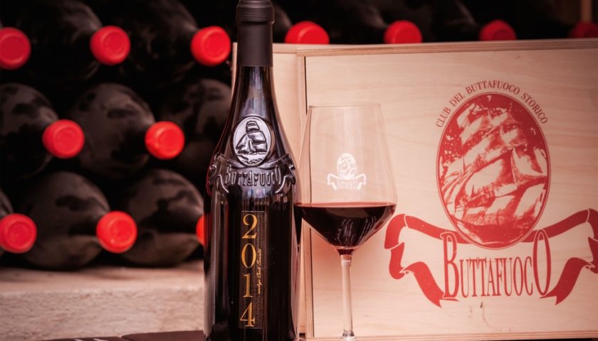 Buttafuoco Storico bottigliebicchiere