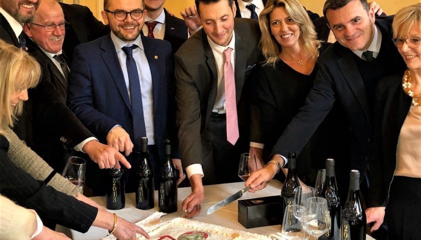 Buttafuoco storico verso la Docg scomparirà la versione frizzante compleanno milano palazzo bovara marco maggi