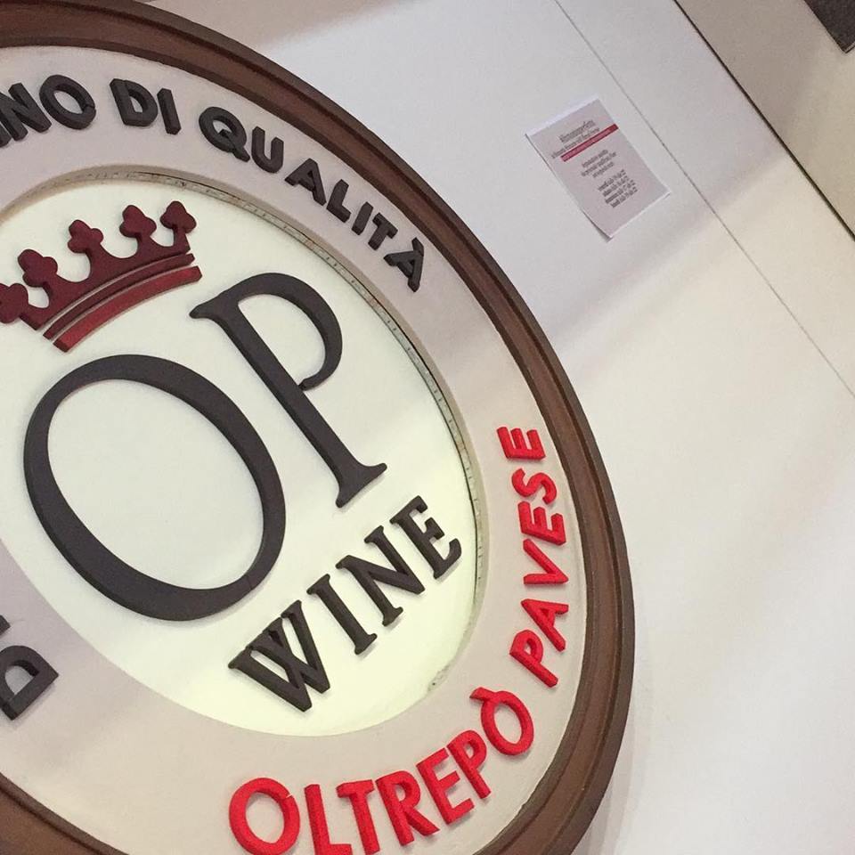 Clamoroso Oltrepò pace Distretto e Consorzio. Ma solo con 9 poltrone a Giorgi Clamoroso Oltrepò pace Distretto e Consorzio. Ma solo con 9 poltrone a Giorgi