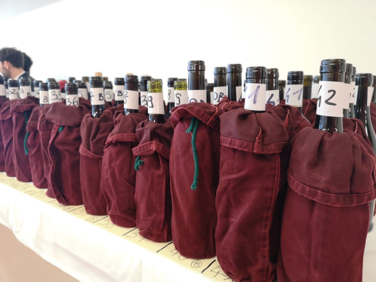 Perché non diciamo semplicemente che il vino deve rispettare l’annata 1