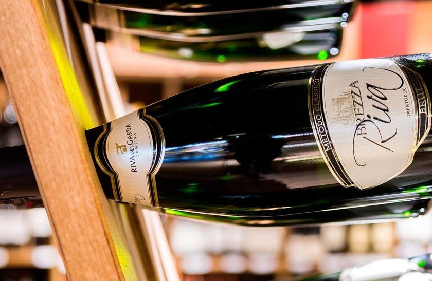 Spumante Brezza Riva Riserva Trentodoc lago di Garda Cantina Riva del Garda