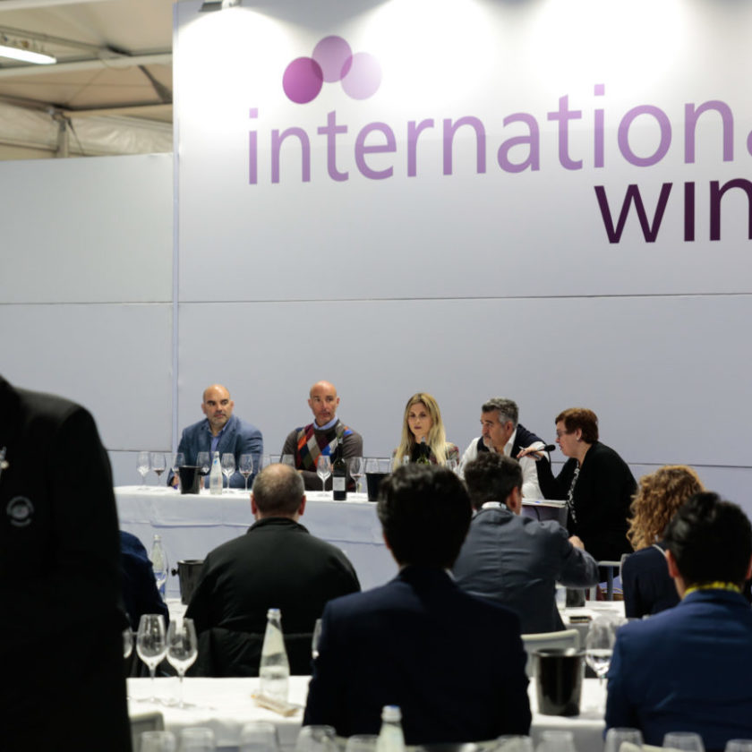 Vigneto Italia aprile difficile per export vino extra Ue. Lockdown per la Francia 1