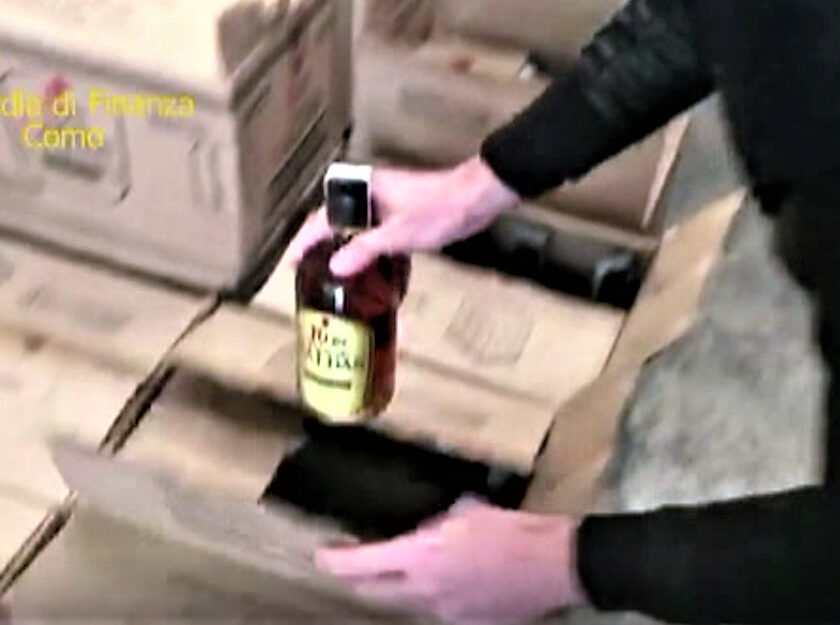 Latinos evadevano laccisa sequestrate 1.800 bottiglie di superalcolici e birra