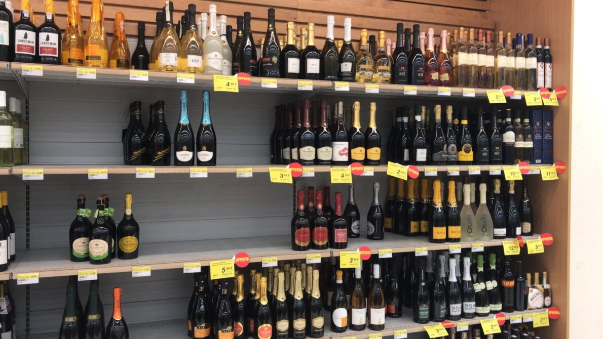 Pasqua blindata? Cosa comprare in zona bianca, rossa e spumanti, al supermercato!