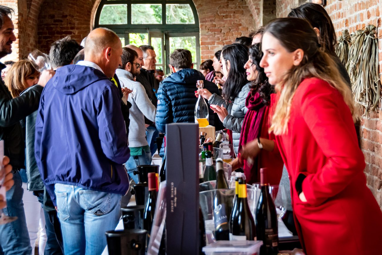 Torna la carica delle Sbarbatelle 2021 50 giovani viticoltrici invadono il Monferrato