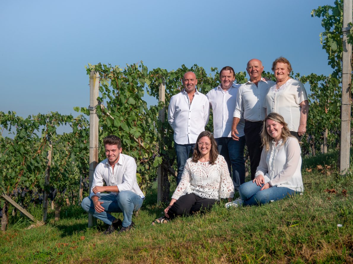Guida ai Migliori vini al supermercato 2022: la piemontese Teo Costa è Cantina Gdo dell'anno