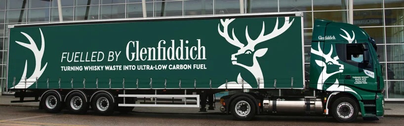 Sostenibilità: arrivano i camion ecologici che vanno a whisky