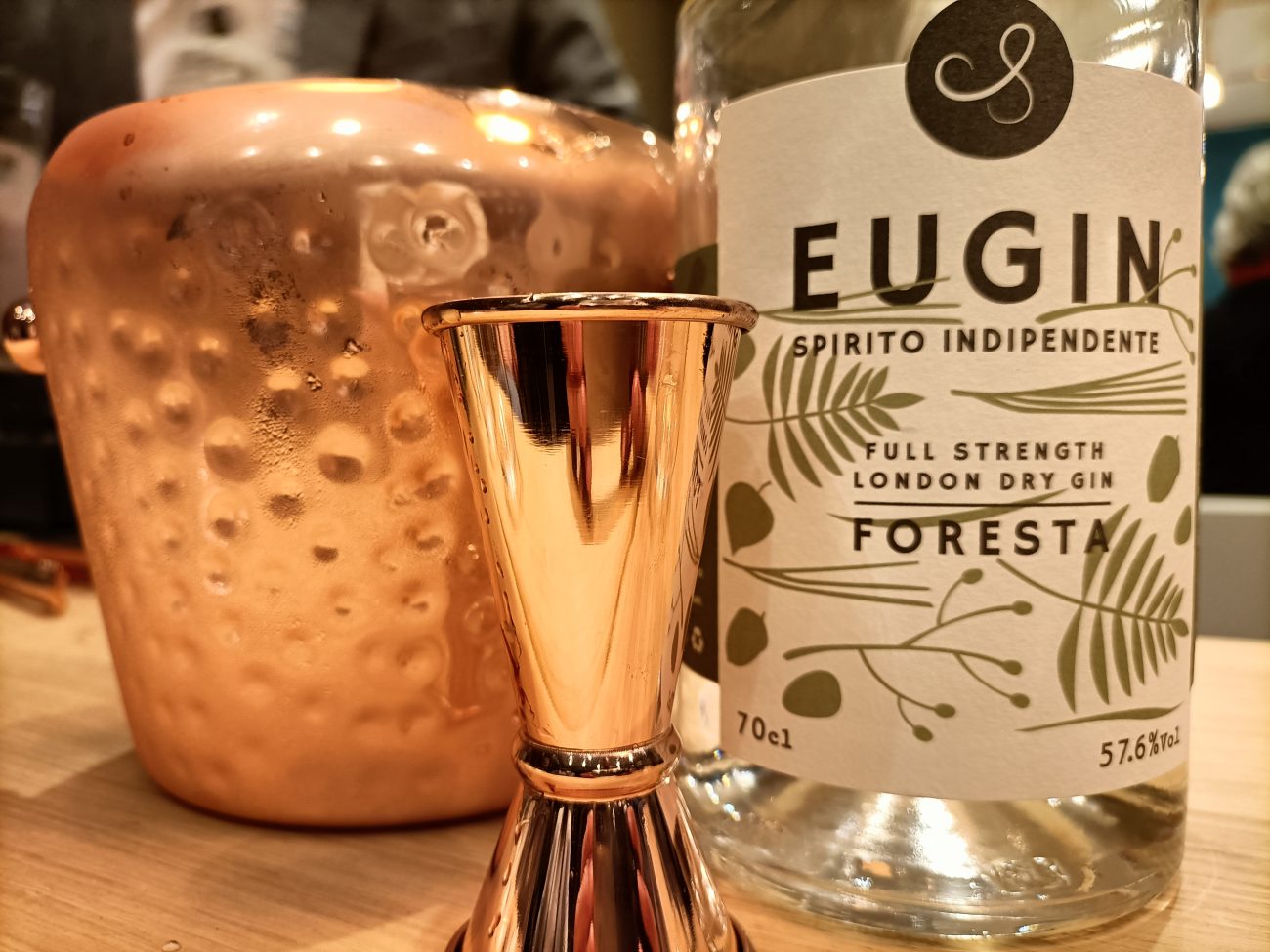 Eugin: piccoli artigiani crescono Eugin: piccoli artigiani crescono