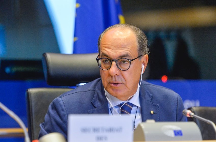 paolo de castro Efow si opporrà al Prošek «per tutelare il Prosecco». Pressing di De Castro a Bruxelles