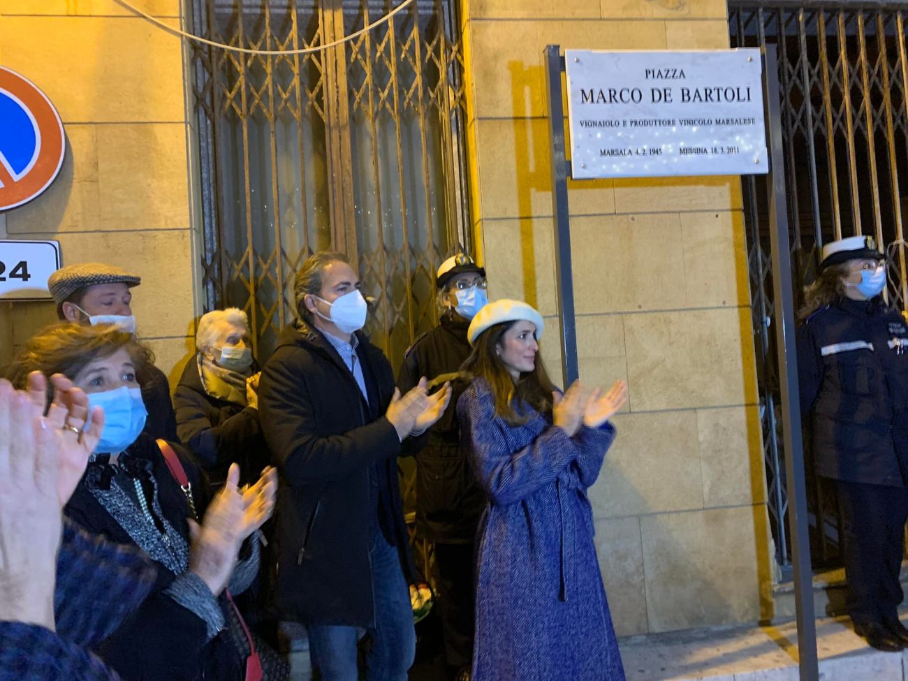 Piazza Marco De Bartoli: Marsala rende onore al suo vignaiolo simbolo (video)