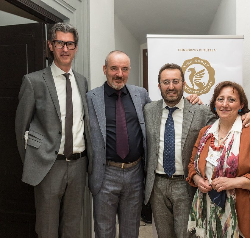 Vino Nobile di Montepulciano 2021 voto e stelle alla vendemmia quando entrera in commercio