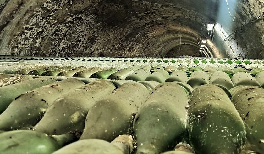 180 mila bottiglie di vetro vuote la piu antica cantina di spumanti ungheresi nasconde un tesoro visita Littke pezsgogyar palace Pecs 1