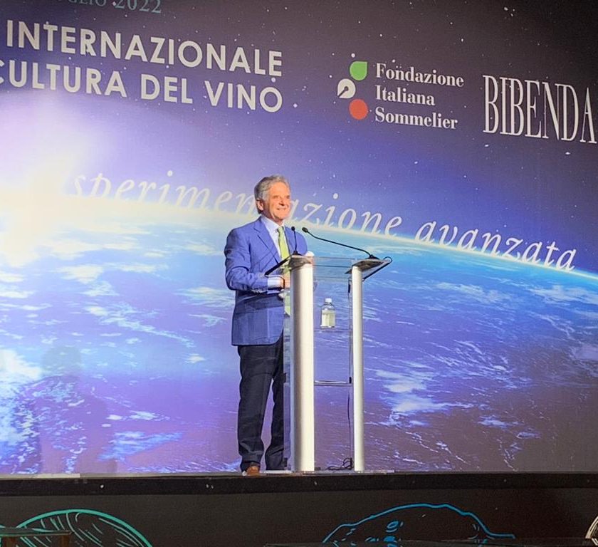 Il vino nello spazio Donato Lanati Vi spiego perche dobbiamo portare Nebbiolo Sangiovese e Aglianico nello Spazio