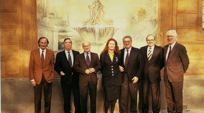 Nella foto, i rappresentanti delle “Sette Sorelle” di Tradizione Spumante; Vittorio Vallarino Gancia è il terzo da destra.