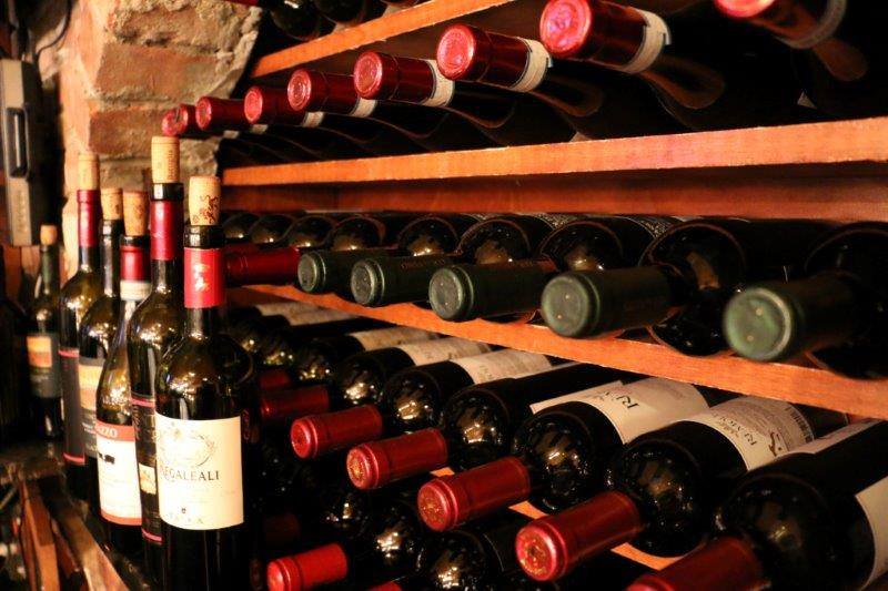 Export vino italiano 8 miliardi di euro nel 2022. Francia e ancora lontana