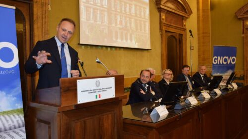 Ais rinnova la partnership con i Ministeri «Vino e olio sono cultura» Ministro Francesco Lollobrigida