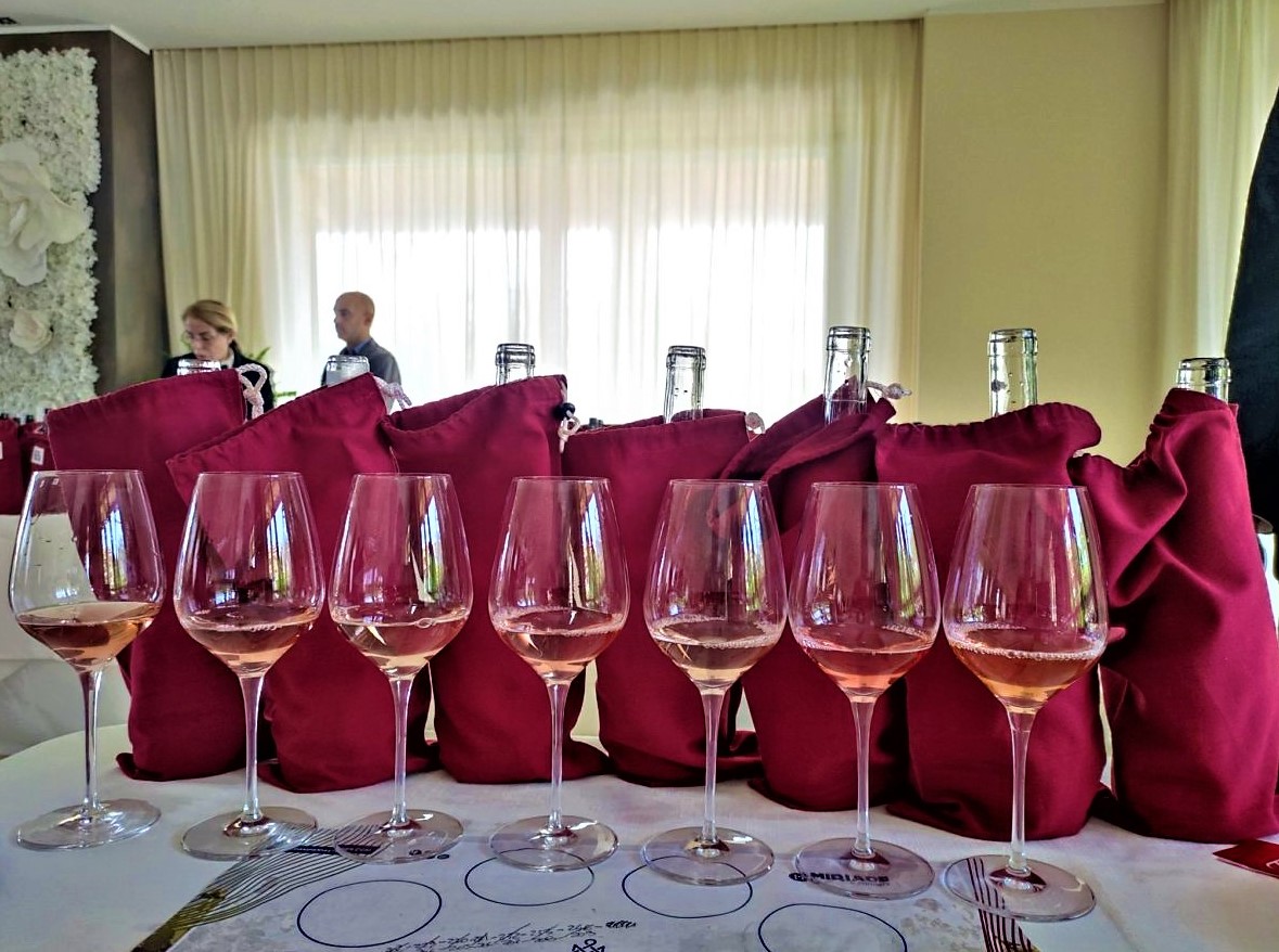 Cinque vini rosati 2022 della Campania da non perdere campania stories 2023 migliori rosé campani