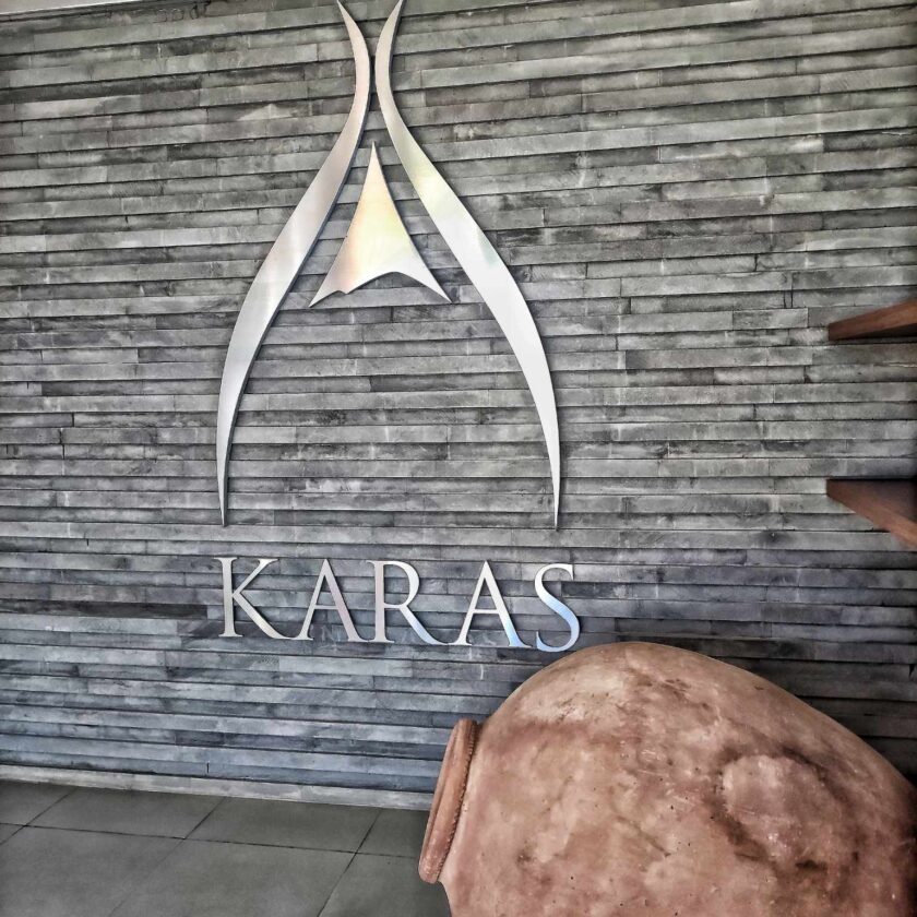 karas wines vino armenia Eduardo Eurnekian Juliana Del Aguila Eurnekian cantina vino in anfora vini vulcanici armeni 1