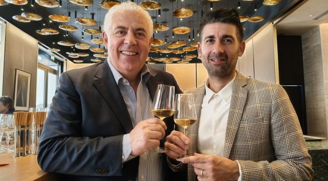 Vinaltum 2025 sommelier senza divisa. Inizio di una rivoluzione calice maestro luciano rappo danilo d ambra Schloss Freudenstein appiano alto adige