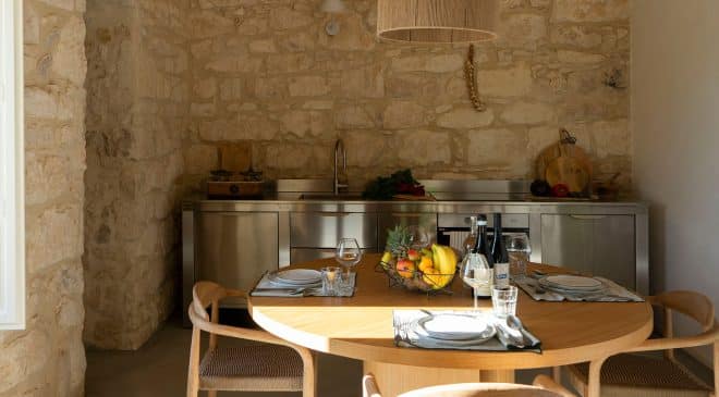 Casa Pietra cucina Chaza ospitalità secondo Arianna Occhipinti nei Monti Iblei