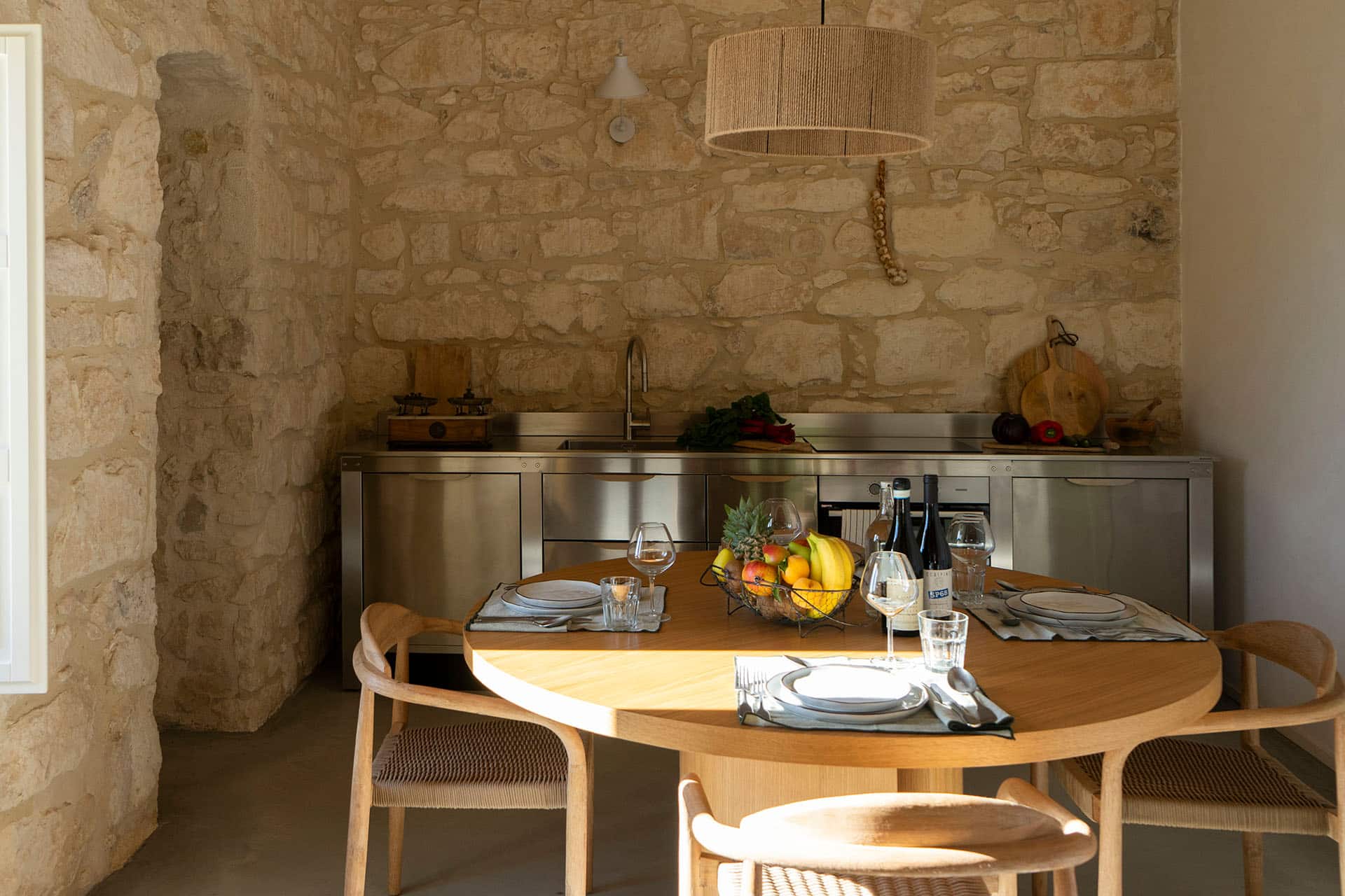 Casa Pietra cucina Chaza ospitalità secondo Arianna Occhipinti nei Monti Iblei