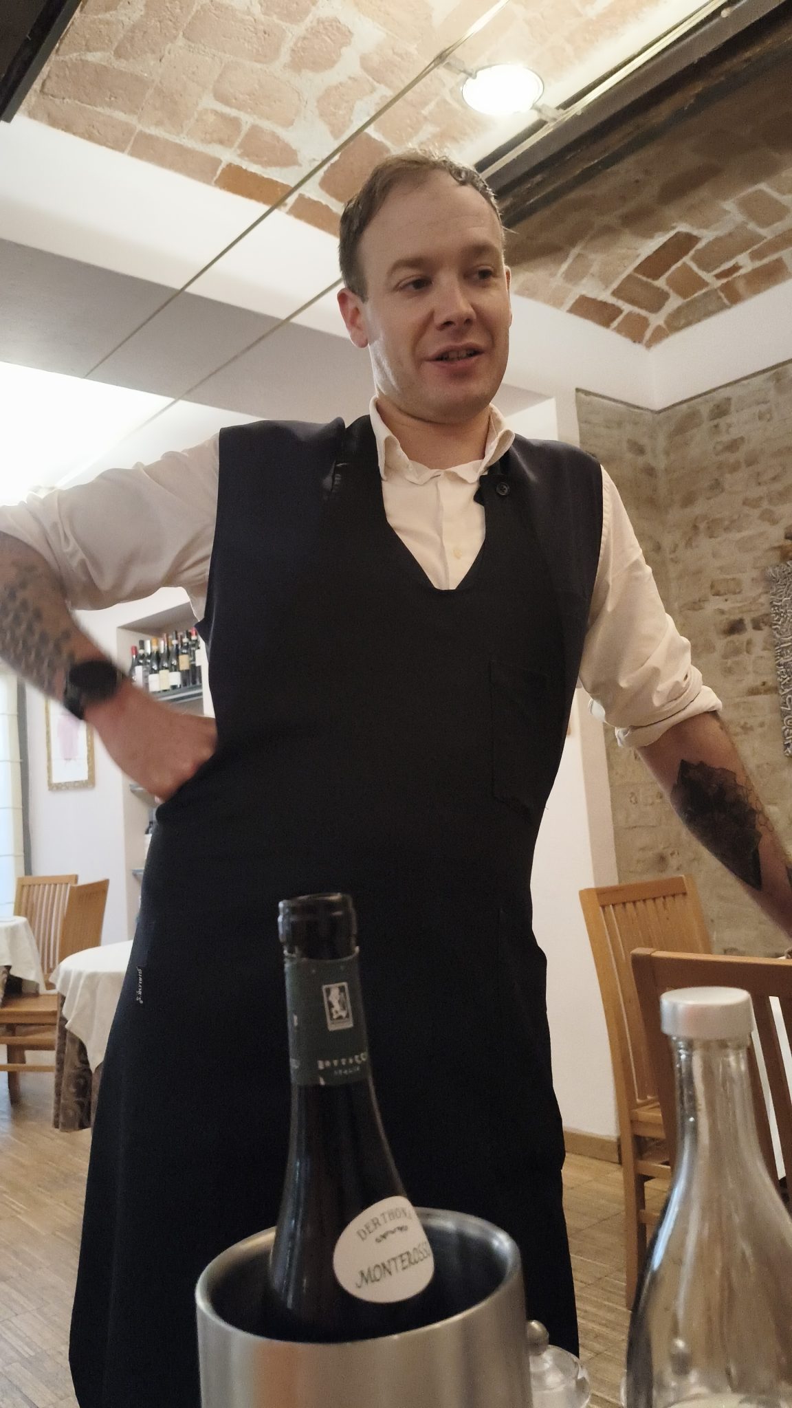 campanarò ristorante asti corso alfieri vini rossi sempre in fresco grazie a Duilio Moiso e al figlio Simone Moiso (1)