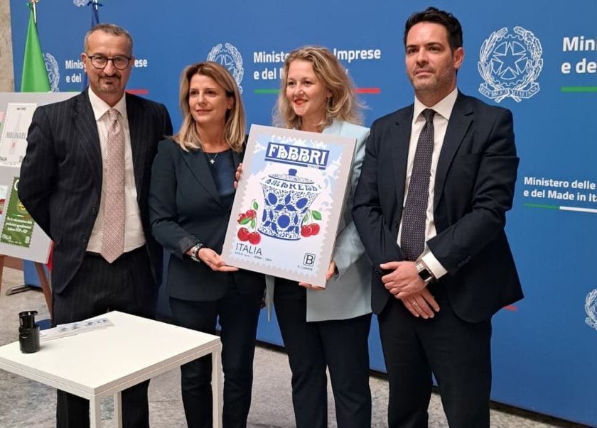 Il Vaso Amarena Fabbri diventa un francobollo da collezione