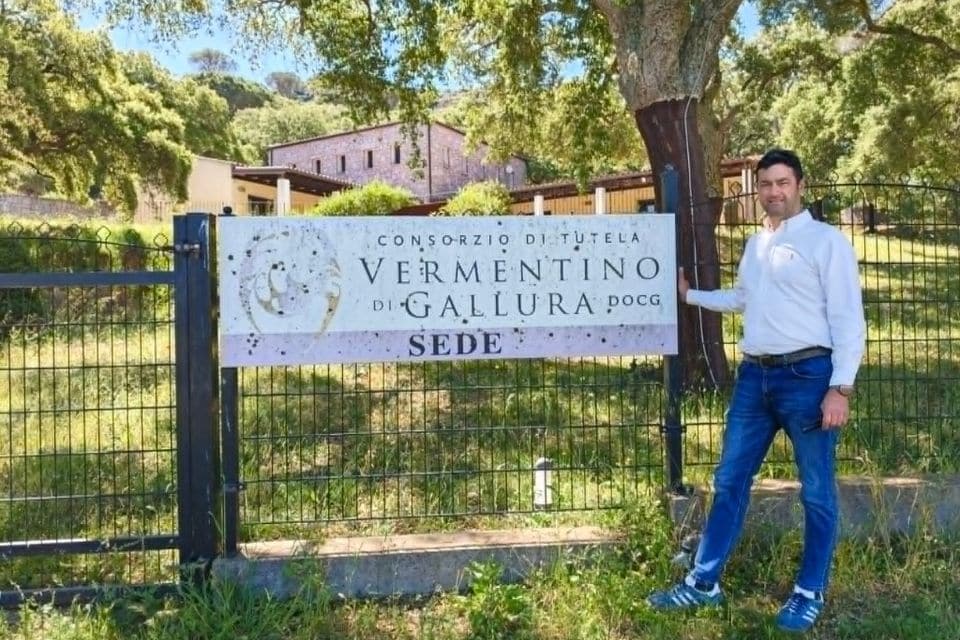 Consorzio Vermentino di Gallura Docg crescita, disciplinare e sfida territoriale. Intervista al presidente del Consorzio, Marco Piro Consorzio Vermentino di Gallura Docg crescita, disciplinare e sfida territoriale. Intervista al presidente del Consorzio, Marco Piro