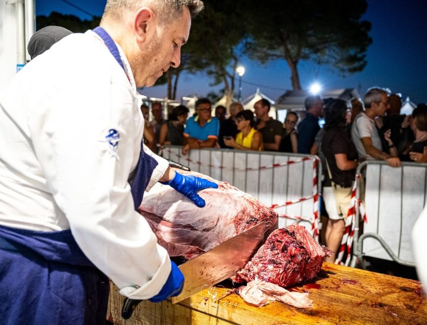 La Bollita del Tonno 2026 a Oliveri rilancia memoria, pesca e cultura del mare