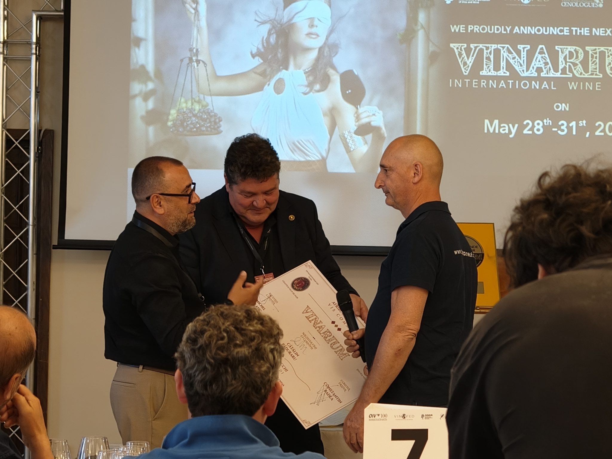 Vinarium 2026 il vino romeno tra Dealu Mare, Fetească Neagră e monasteri