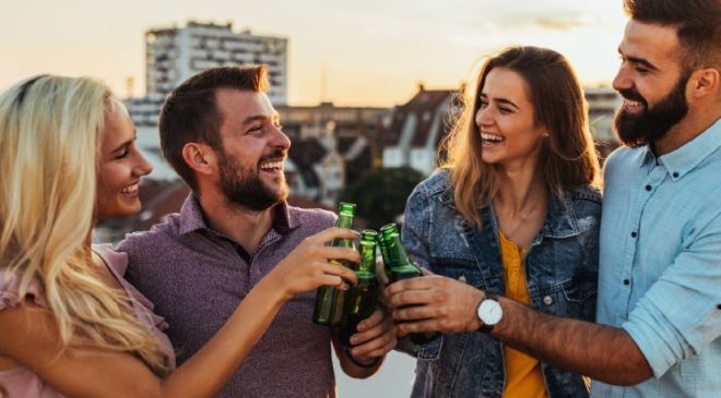 Birra italiana, filiera da oltre 10 miliardi di euro. Crescono le analcoliche e cambia il modo di consumare