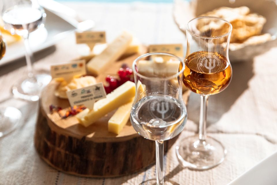 Grappaturismo in Trentino, l’87% delle distillerie apre ai visitatori cresce il turismo della grappa
