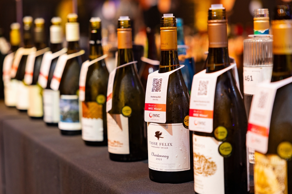 Institute of Masters of Wine, IWSC torna tra i sostenitori ufficiali Institute of Masters of Wine, IWSC torna tra i sostenitori ufficiali