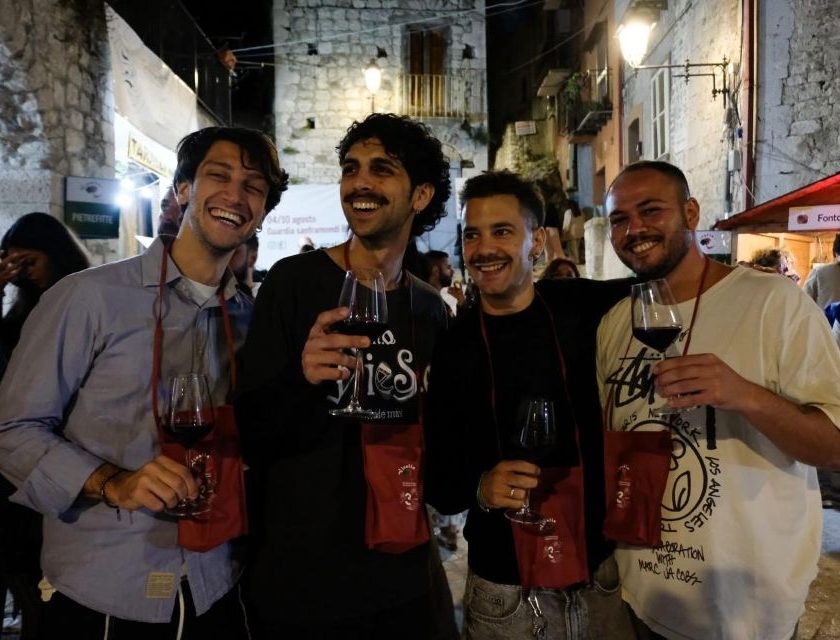 Vinalia 2026, a Guardia Sanframondi sette giorni tra vino, cultura e gastronomia