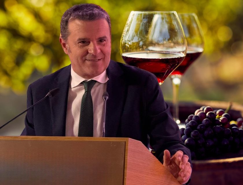 Crisi vino, ricetta Centinaio «Ho scritto a Lollobrigida». Gestione offerta di vino, nuove superfici vitabili e recupero vigneti abbandonati.