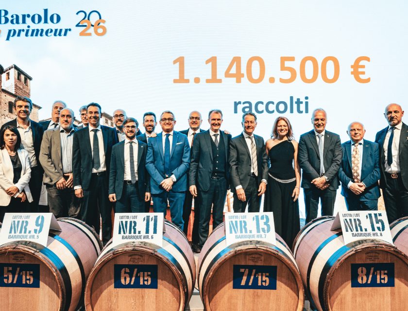 Barolo en primeur 2026 raccoglie 1,14 milioni di euro l’asta sostiene anche i lavoratori stagionali