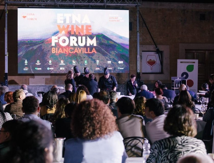 Etna Wine Forum 2026, vini e cucina d'autore a Biancavilla