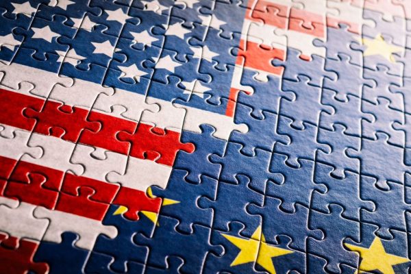 Accordo UE-USA: Federvini favorevole all'ok del Parlamento europeo sugli impegni tariffari Dazi Usa 30% vino e agroalimentare italiano la strategia di Trump reazioni associazioni categoria e us wine trade alliance stati uniti